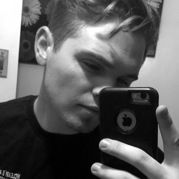 Meet your Posher, Sean - Picture 1 of 1